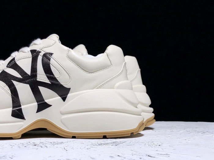 g**i ny rhyton vintage trainer sneaker 576963 drwoo 9522