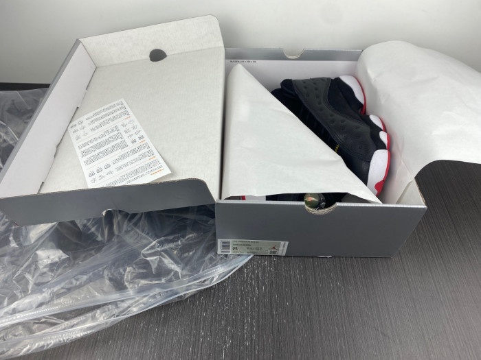 air jordan13 black and white