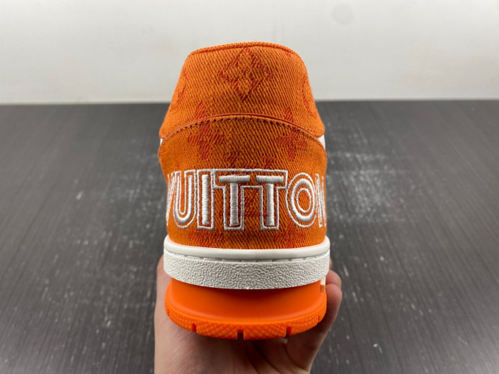 lv snekaers 84